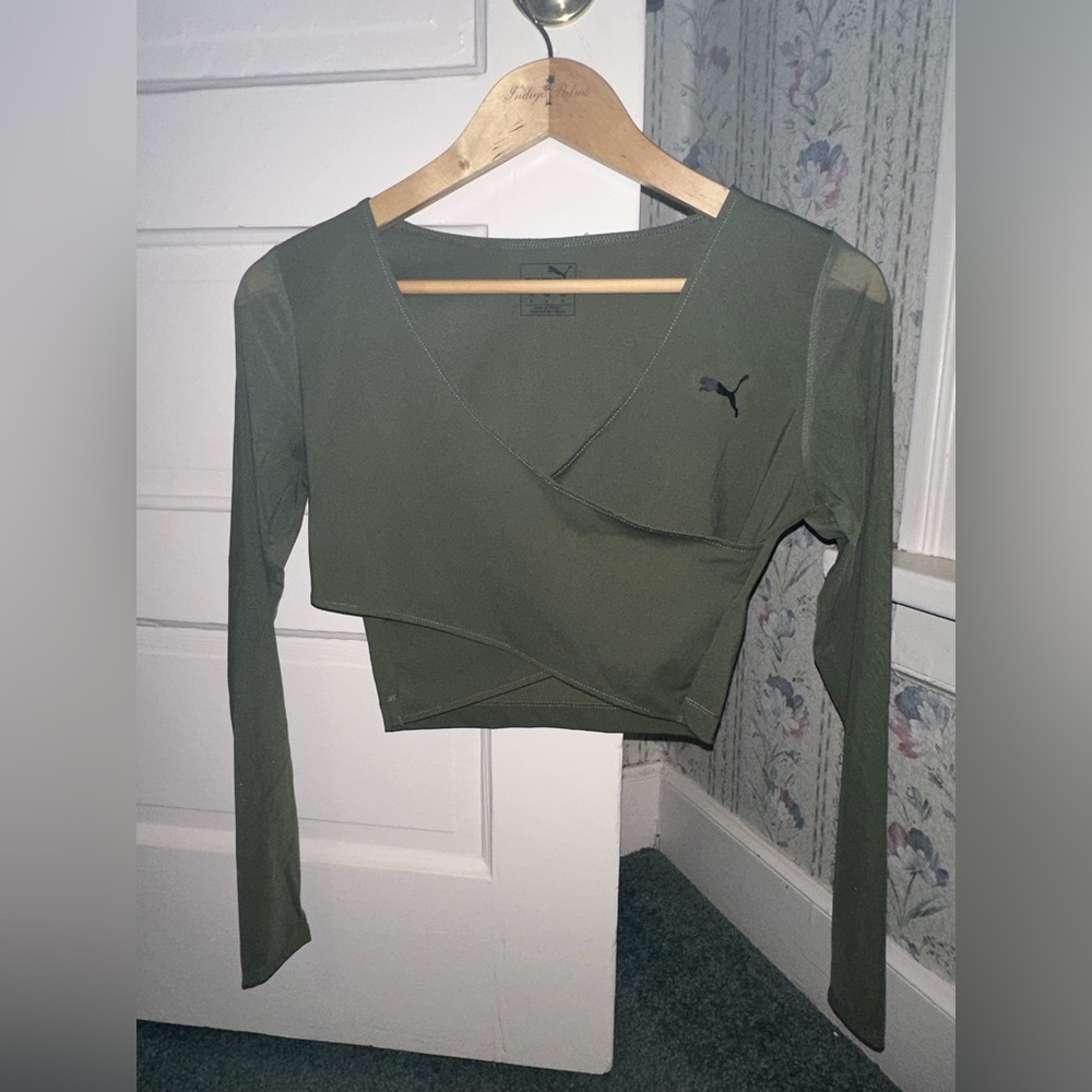 Long sleeve (Sheer sleeves) Puma